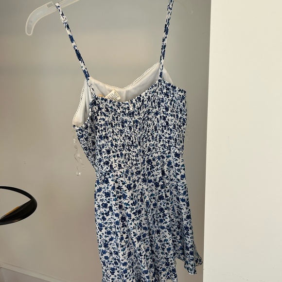 Blue floral Altar’d State Romper WORN TWICE IN VERY GOOD CONDITION - Picture 7 of 8